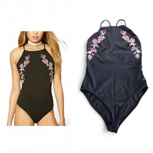 Forever 21 Black Embroidered Red Roses Bodysuit Womens Size Large